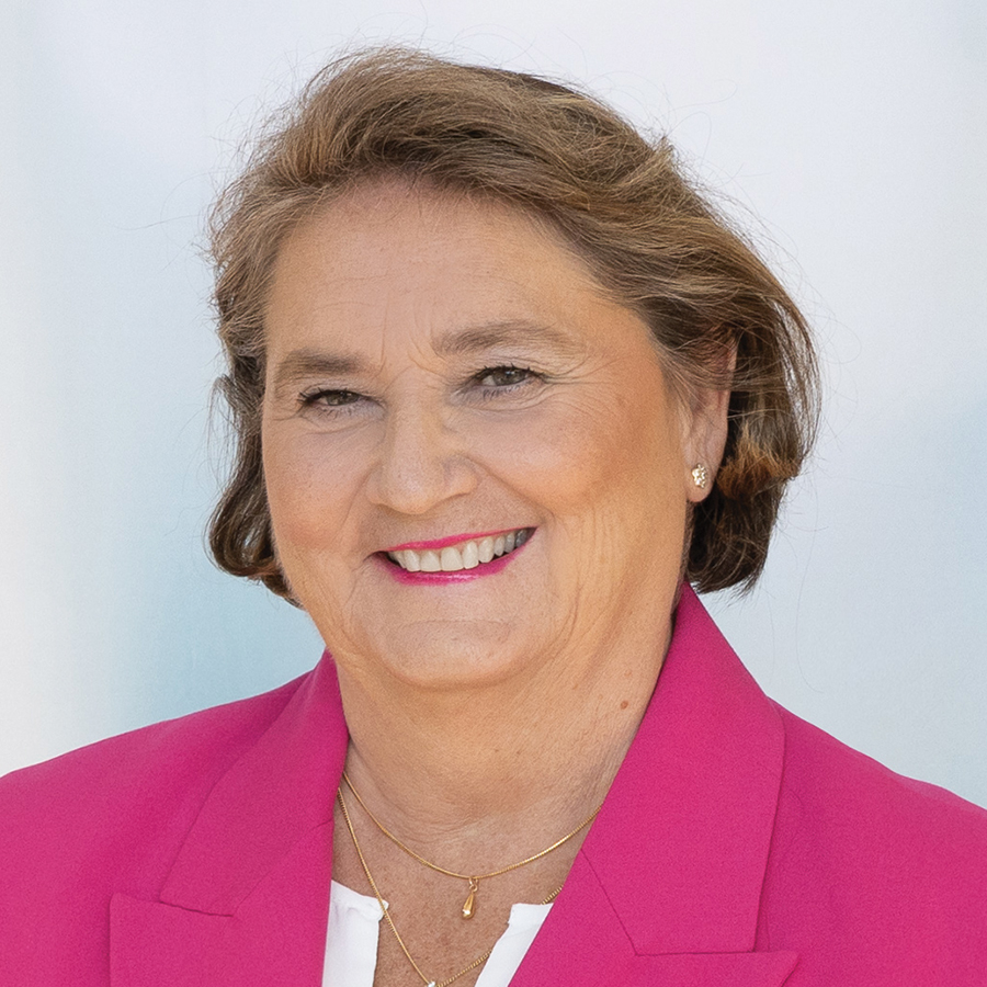 Lena Olving portrait